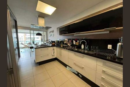 Apartamento à venda com 198m², 3 quartos e 3 vagas