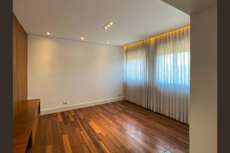 Apartamento à venda com 138m², 2 quartos e 1 vaga Apartamento à venda com 138m², 2 quartos e 1 vagaSala de TV