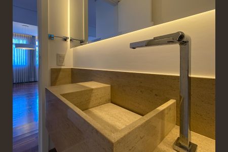 Apartamento à venda com 138m², 2 quartos e 1 vaga Apartamento à venda com 138m², 2 quartos e 1 vagaLavabo