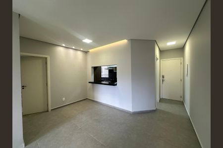 Sala de apartamento para alugar com 3 quartos, 86m² em Empresarial 18 do Forte, Barueri