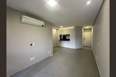 Sala de apartamento para alugar com 3 quartos, 86m² em Empresarial 18 do Forte, Barueri