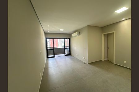 Sala de apartamento para alugar com 3 quartos, 86m² em Empresarial 18 do Forte, Barueri