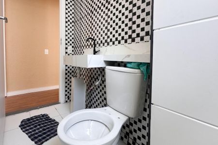 Apartamento para alugar com 41m², 2 quartos e sem vaga Apartamento para alugar com 41m², 2 quartos e sem vagaBanheiro Social