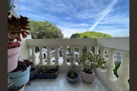 Apartamento à venda com 60m², 2 quartos e 1 vagaVaranda