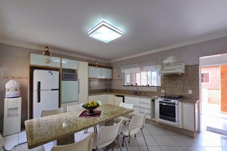 Casa à venda com 212m², 3 quartos e 6 vagasCozinha