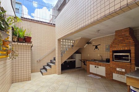 Casa à venda com 212m², 3 quartos e 6 vagasÁrea - Churrasqueira 