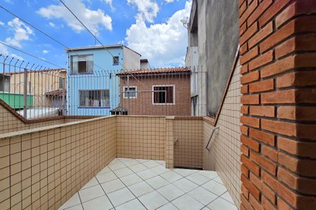 Casa à venda com 212m², 3 quartos e 6 vagasVaranda