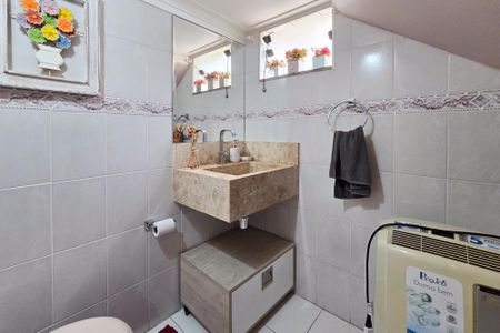 Casa à venda com 212m², 3 quartos e 6 vagasLavabo