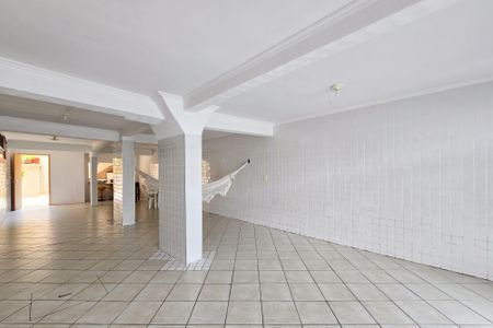 Casa à venda com 212m², 3 quartos e 6 vagasGaragem