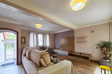 Casa à venda com 212m², 3 quartos e 6 vagasSala