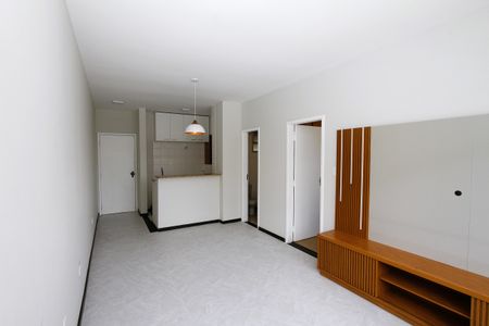 Sala de apartamento para alugar com 1 quarto, 50m² em Buritis, Belo Horizonte