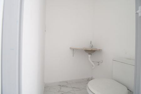Lavabo de casa para alugar com 2 quartos, 80m² em Parque Alto do Rio Bonito, São Paulo