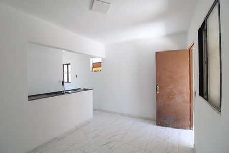 Sala de casa para alugar com 2 quartos, 80m² em Parque Alto do Rio Bonito, São Paulo