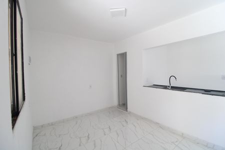 Sala de casa para alugar com 2 quartos, 80m² em Parque Alto do Rio Bonito, São Paulo