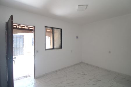 Sala de casa para alugar com 2 quartos, 80m² em Parque Alto do Rio Bonito, São Paulo