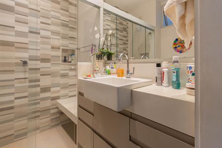 Apartamento para alugar com 75m², 3 quartos e sem vagaBanheiro