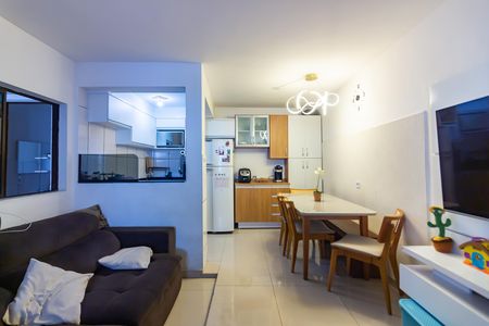 Sala  de casa à venda com 2 quartos, 97m² em Cipava, Osasco