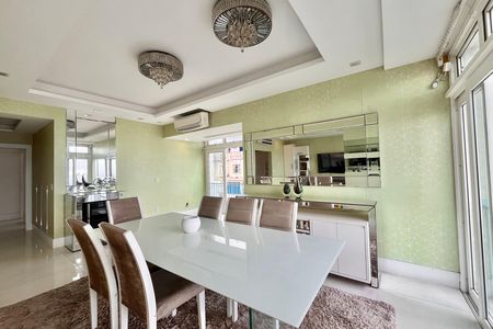 Apartamento para alugar com 153m², 3 quartos e 1 vaga Apartamento para alugar com 153m², 3 quartos e 1 vagaSala