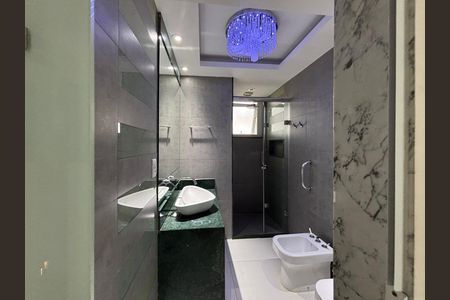 Apartamento para alugar com 153m², 3 quartos e 1 vaga Apartamento para alugar com 153m², 3 quartos e 1 vagaBanheiro social