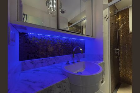 Apartamento para alugar com 153m², 3 quartos e 1 vaga Apartamento para alugar com 153m², 3 quartos e 1 vagaBanheiro da Suíte