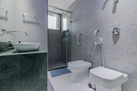 Apartamento para alugar com 153m², 3 quartos e 1 vaga Apartamento para alugar com 153m², 3 quartos e 1 vagaBanheiro Social