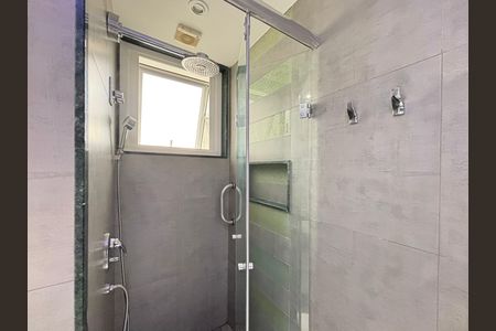 Apartamento para alugar com 153m², 3 quartos e 1 vaga Apartamento para alugar com 153m², 3 quartos e 1 vagaBanheiro social