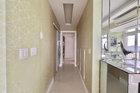 Apartamento para alugar com 153m², 3 quartos e 1 vaga Apartamento para alugar com 153m², 3 quartos e 1 vagaCorredor