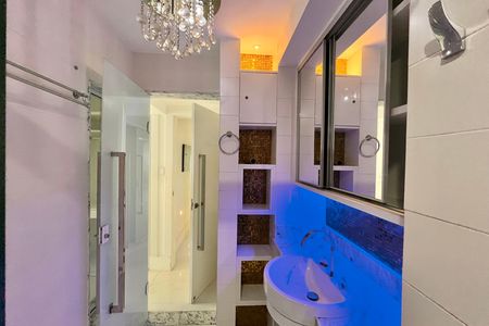 Apartamento para alugar com 153m², 3 quartos e 1 vaga Apartamento para alugar com 153m², 3 quartos e 1 vagaBanheiro da Suíte
