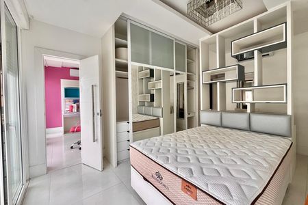 Apartamento para alugar com 153m², 3 quartos e 1 vaga Apartamento para alugar com 153m², 3 quartos e 1 vagaSuite