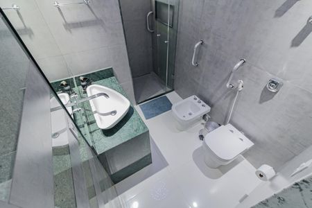 Apartamento para alugar com 153m², 3 quartos e 1 vaga Apartamento para alugar com 153m², 3 quartos e 1 vagaBanheiro Social