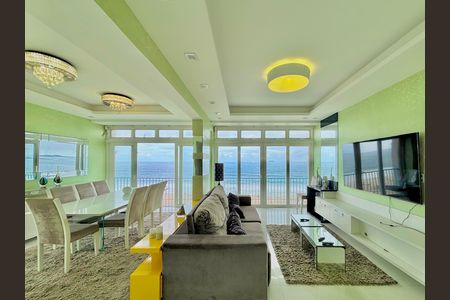 Apartamento para alugar com 153m², 3 quartos e 1 vaga Apartamento para alugar com 153m², 3 quartos e 1 vagaSala