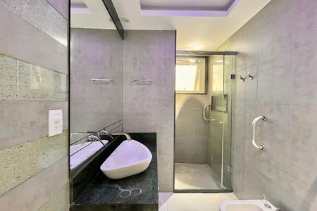 Apartamento para alugar com 153m², 3 quartos e 1 vaga Apartamento para alugar com 153m², 3 quartos e 1 vagaBanheiro social