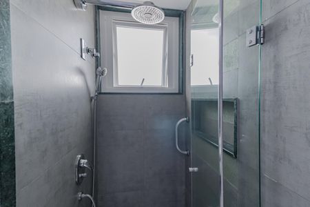 Apartamento para alugar com 153m², 3 quartos e 1 vaga Apartamento para alugar com 153m², 3 quartos e 1 vagaBanheiro Social