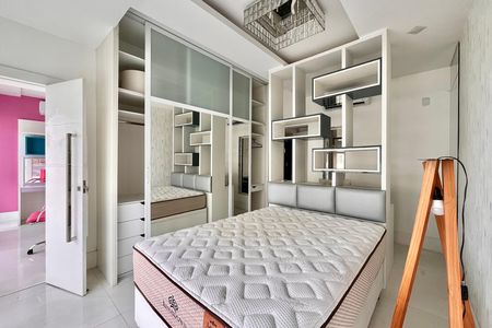 Apartamento para alugar com 153m², 3 quartos e 1 vaga Apartamento para alugar com 153m², 3 quartos e 1 vagaSuite