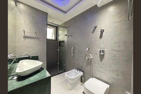 Apartamento para alugar com 153m², 3 quartos e 1 vaga Apartamento para alugar com 153m², 3 quartos e 1 vagaBanheiro social