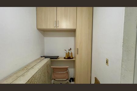 Apartamento à venda com 133m², 3 quartos e 3 vagas Apartamento à venda com 133m², 3 quartos e 3 vagasQuarto de Serviço