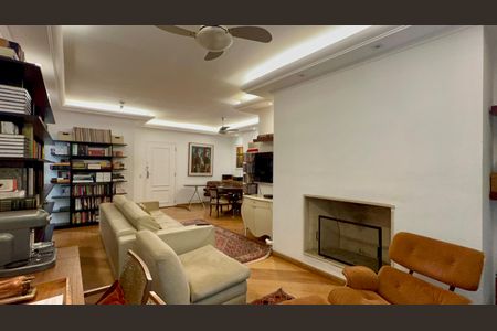 Apartamento à venda com 133m², 3 quartos e 3 vagas Apartamento à venda com 133m², 3 quartos e 3 vagasSala