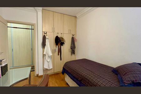 Apartamento à venda com 133m², 3 quartos e 3 vagas Apartamento à venda com 133m², 3 quartos e 3 vagasQuarto 1