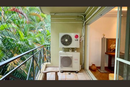 Apartamento à venda com 133m², 3 quartos e 3 vagas Apartamento à venda com 133m², 3 quartos e 3 vagasVaranda