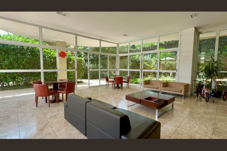 Apartamento à venda com 133m², 3 quartos e 3 vagas Apartamento à venda com 133m², 3 quartos e 3 vagasSalão de Festas