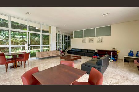 Apartamento à venda com 133m², 3 quartos e 3 vagas Apartamento à venda com 133m², 3 quartos e 3 vagasSalão de Festas