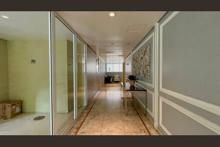 Apartamento à venda com 133m², 3 quartos e 3 vagas Apartamento à venda com 133m², 3 quartos e 3 vagasHall de entrada