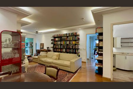 Apartamento à venda com 133m², 3 quartos e 3 vagas Apartamento à venda com 133m², 3 quartos e 3 vagasSala