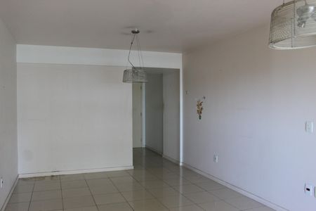 Apartamento à venda com 102m², 3 quartos e 1 vagaSala