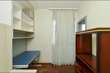 Apartamento à venda com 73m², 3 quartos e 2 vagas Apartamento à venda com 73m², 3 quartos e 2 vagasQuarto de serviço