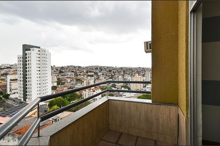 Apartamento à venda com 73m², 3 quartos e 2 vagas Apartamento à venda com 73m², 3 quartos e 2 vagasVaranda