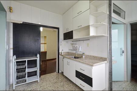 Apartamento à venda com 73m², 3 quartos e 2 vagas Apartamento à venda com 73m², 3 quartos e 2 vagasCozinha
