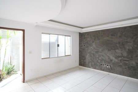 Sala de casa para alugar com 2 quartos, 165m² em Vila Vivaldi, São Bernardo do Campo