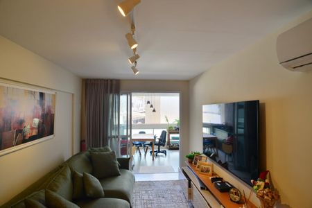 Sala de apartamento para alugar com 2 quartos, 109m² em Barra da Tijuca, Rio de Janeiro