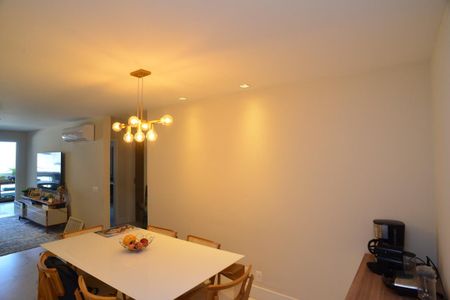 Apartamento à venda com 109m², 2 quartos e 2 vagasSala